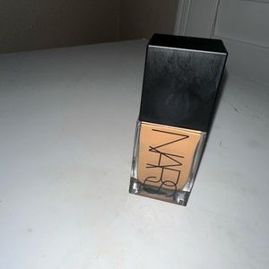 Nars Light Reflecting Foundation